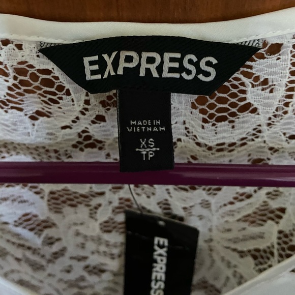 Express Elegant Sleeveless Lace Top - Picture 4 of 7